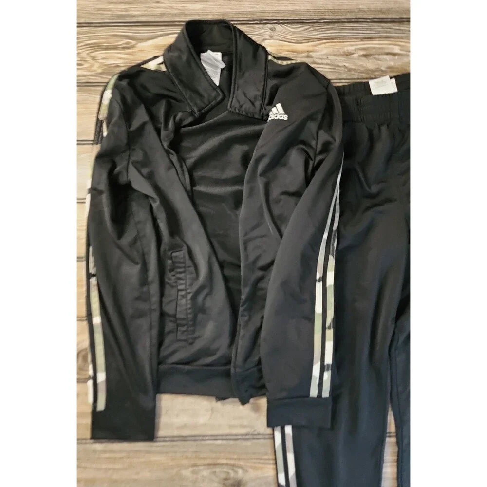 Adidas black/camo jacket and pants Boy's XL